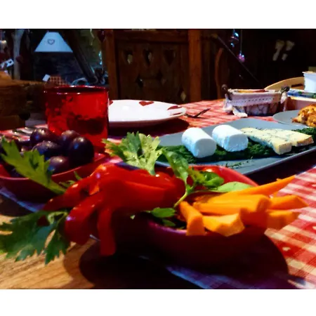 Lo Djoua De Toueno Bed & Breakfast