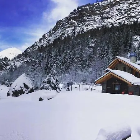 Lo Djoua De Toueno Bed & Breakfast 3*