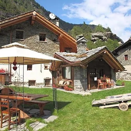 Lo Djoua De Toueno Bed and Breakfast
