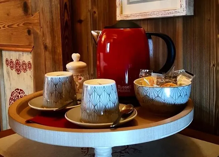 Lo Djoua De Toueno فندق مبيت وإفطار أرفيير