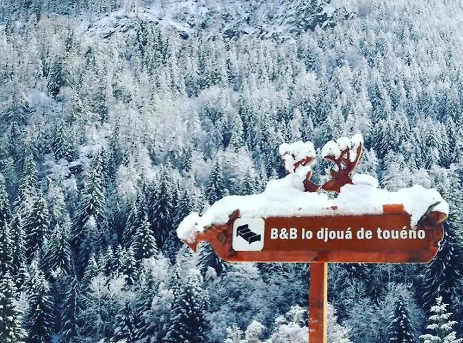 Lo Djoua De Toueno فندق مبيت وإفطار