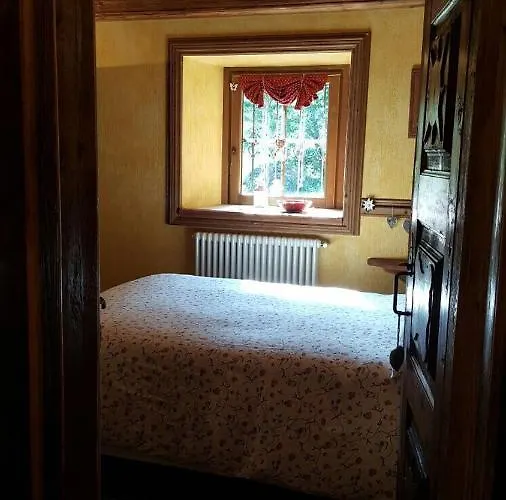 Lo Djoua De Toueno فندق مبيت وإفطار