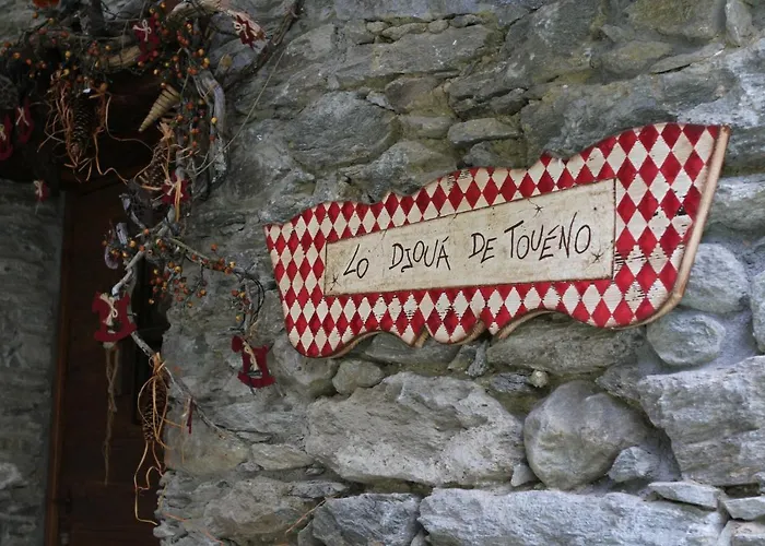 فندق مبيت وإفطار Lo Djoua De Toueno